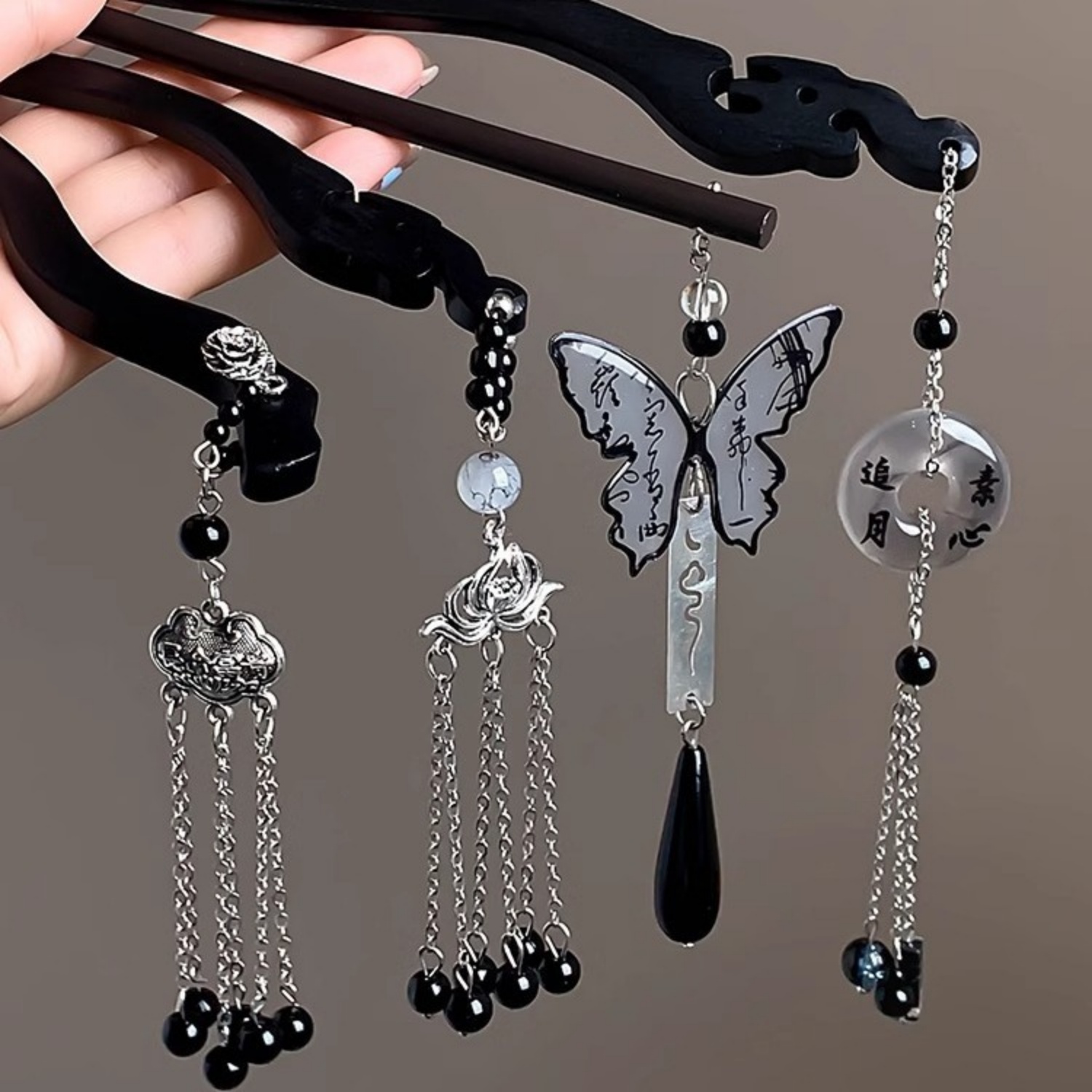 Light Luxury Wooden Tassel Hai - đánh giá và giá Tech Accessories Women